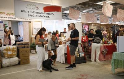 Lokal Indonesia Artisan Market Jadi Alternatif Healing Pekerja Kantoran –